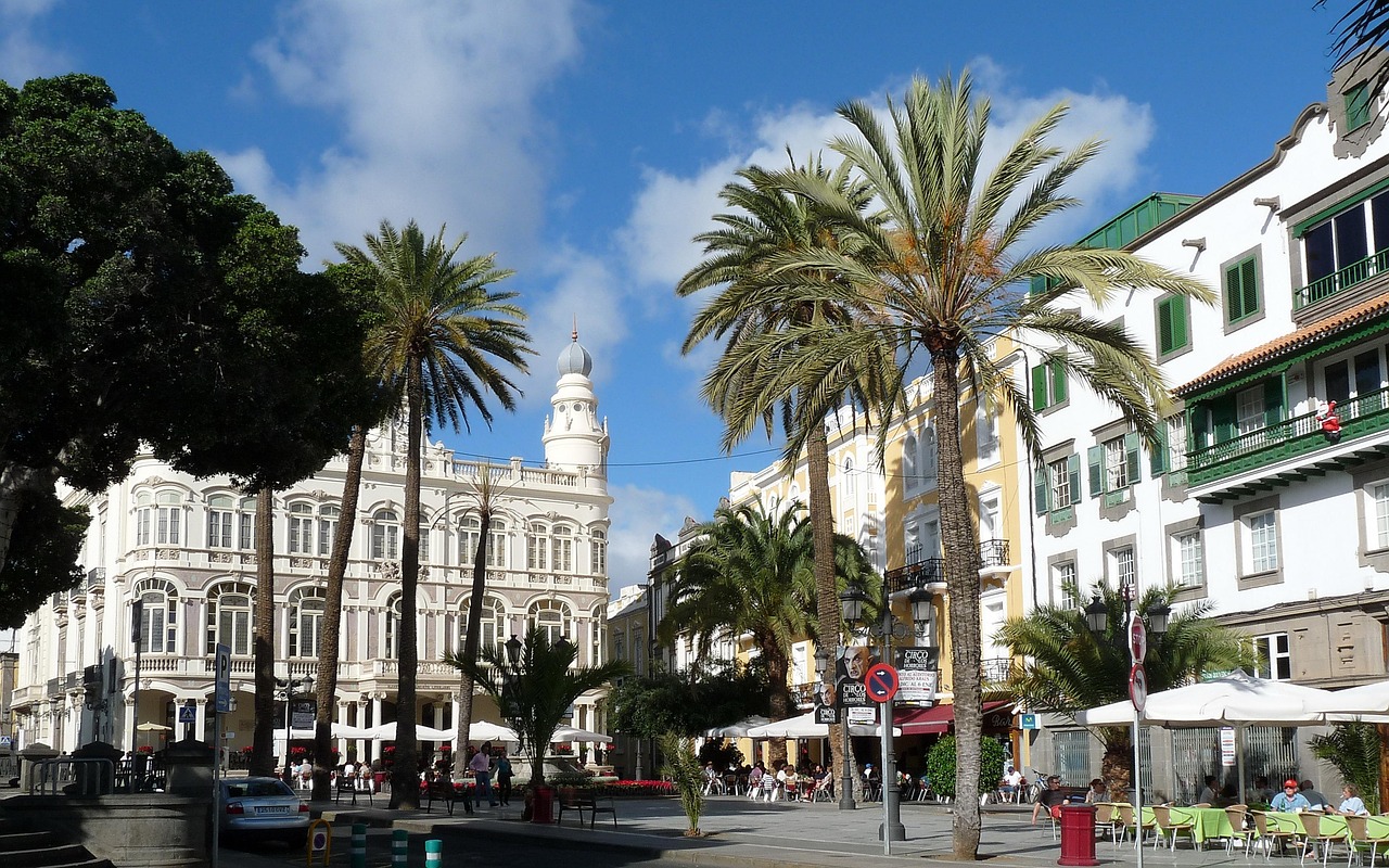 Buche jetzt Deine Reise im 3 Sterne-Hotel nach Gran Canaria*