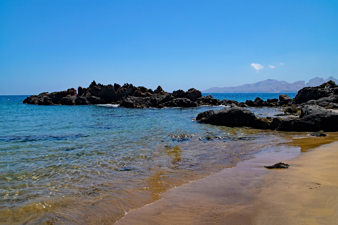 Buche jetzt Deine Reise inkl. Halbpension nach Lanzarote*