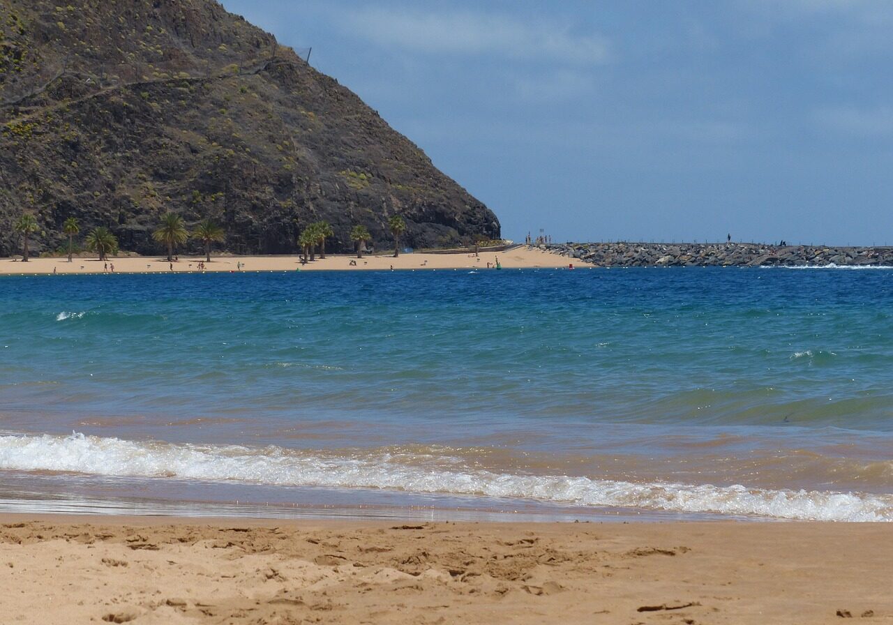 hans-beach-406426_1280