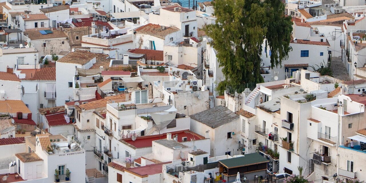kaatjeb-ibiza-4637964_1280