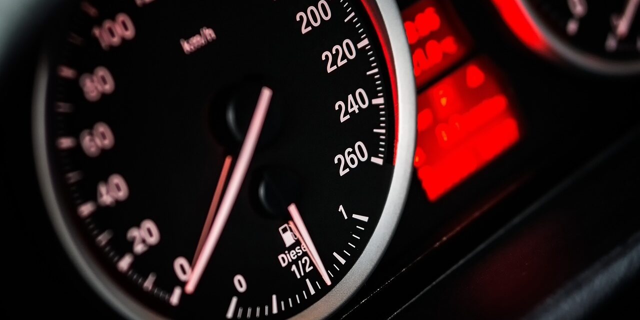 qimono-speedometer-1249610_1280