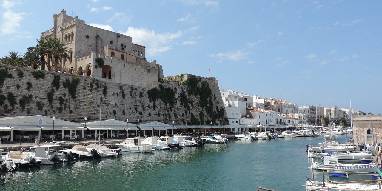 susmedien-menorca-3494262_1280